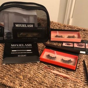 MoxieLash set.... magnetic lashes